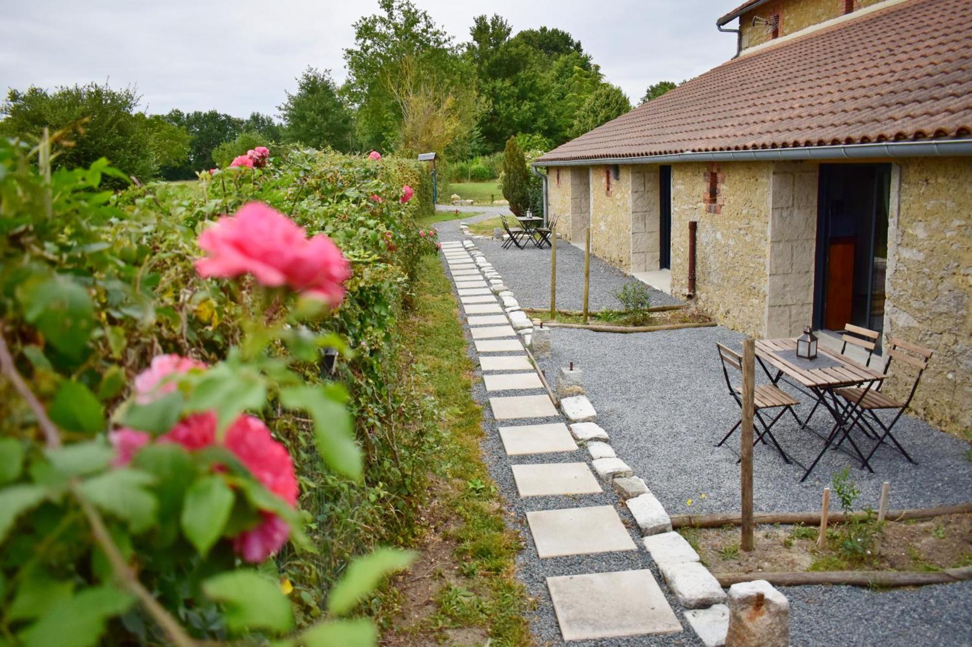 L'Oree Du Bois Gaubau Saint-Georges-sur-Layon Exteriér fotografie